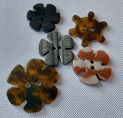 Flower Type Polyester Buttons