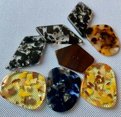 Glass Polyester Buttons